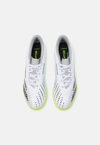 adidas Performance PREDATOR - Scarpe da calcio per terreni sintetici - footwear white/core black/lucid lemon