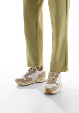JET - Trainers - weiß-beige