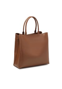 Barna bőr válltáska két erős fogóval, téglalap alakú, sima textúrájú, finom varrási részletekkel a széleken.