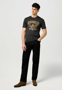 Wrangler SHORT SLEEVE AMERICANA - REGULAR FIT - Printtipaita - anthracite