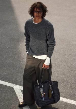 Rank 1: Weekday - REGULAR - Jumper