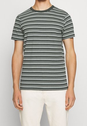 Grün-weiße gestreifte T-Shirt, kurze Ärmel, runder Ausschnitt, weiches Baumwollmaterial, normale Passform, unauffälliges Design.