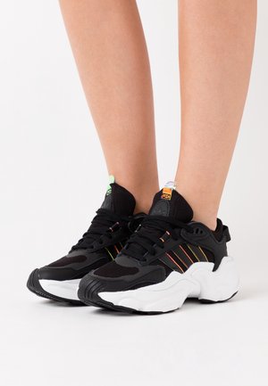 adidas Originals, Baskets basses - black