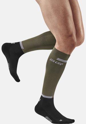 CEP THE RUN COMPRESSION SOCKS KNEE-HIGH MEN - MADE IN GERMANY - Kniestrümpfe - olive/black