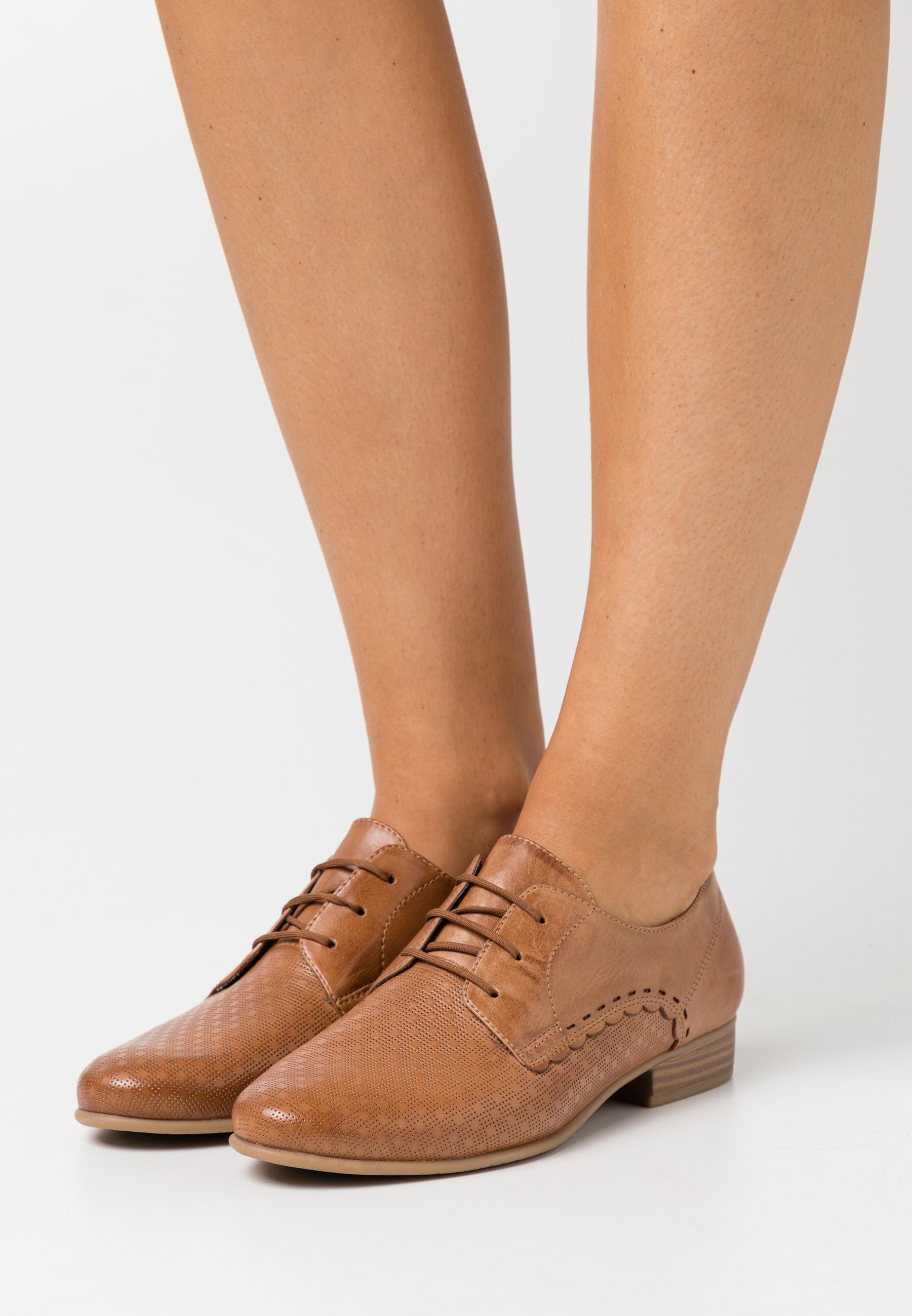 Tamaris Veterschoen Dames Comfort F Wijdte Cognac | 36 - Schoenen.nl
