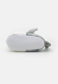 Pier One UNISEX - Slippers - grey
