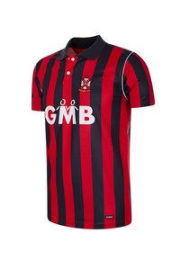 Rood en zwart gestreepte polo met kraag, voorzien van een wit "GMB" logo en wapenschild. Gemaakt van glad, lichtgewicht materiaal.