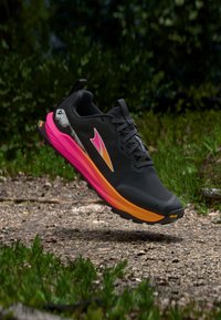 Non sélectionné, black/knockout pink/white