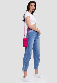 Harpa Telefoonhoesje - fuchsia