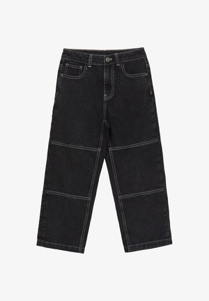 Pantaloni ampi in denim nero con cuciture bianche a contrasto e tasche frontali, dotati di chiusura classica con bottone e zip.