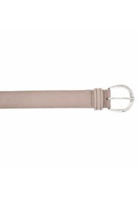 Cinturón de cuero color taupe claro con una textura suave, que presenta una hebilla de metal plateado y dos acentos cosidos cerca de la hebilla.