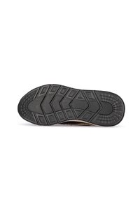 Semelle extérieure en caoutchouc noir avec un motif de semelle géométrique, comportant des formes hexagonales et en diamant pour une meilleure adhérence et traction.