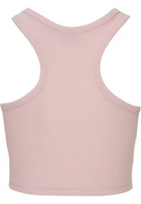 Rosa ribbet crop tank topp med brede skulderstropper og rund hals. Glatt tekstur med forsterkede sømmer langs kantene.
