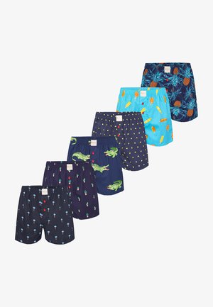 Lot de six paires de boxers pour hommes de couleurs variées, avec des motifs comme des ananas, des glaces et des crocodiles. Tissu en coton, taille élastique.