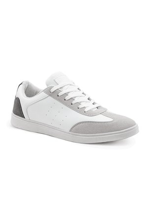 Sneakers - white