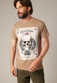 Non sélectionné, Taupe