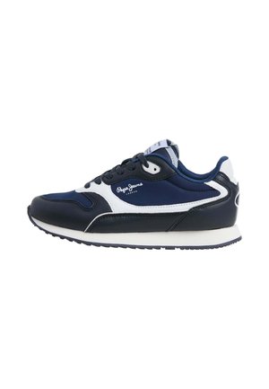 Navyblaue und weiße Pepe Jeans Sneaker mit schwarzer Sohle, Schnürverschluss vorne und gebrandetem Logo an der Seite und Zunge.