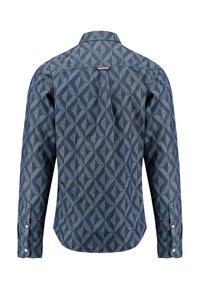 Overhemd met knoopsluiting, voorzien van een geometrisch patroon in marineblauw en lichtgrijs. Lange mouwen met knoopmanchetten en een klassieke kraag.