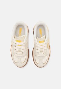 Puma PALERMO MODA UNISEX - Sneakers basse - warm white/flaxen/alpine snow