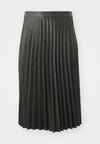 VMCNITA SNAKE SKIRT - Saia plissada - chocolate torte