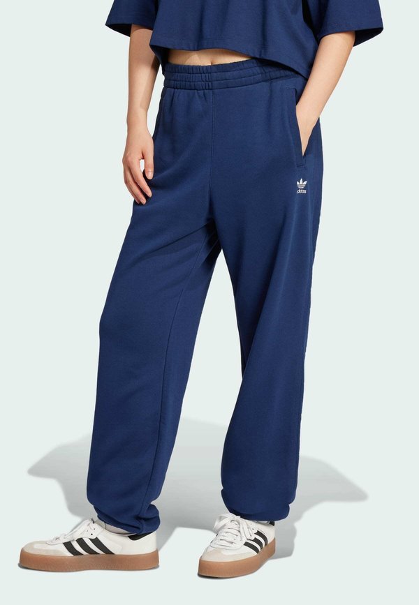 ESSENTIALS LOOSE - Tracksuit bottoms - night indigo