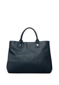 Leren totebag in diep marineblauw, met twee handvaten, een gladde textuur, minimalistisch ontwerp en contrasterende stiksels. Twee zichtbare voortassen.