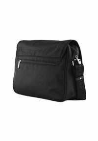 Borsa a tracolla nera realizzata in nylon resistente, dotata di una tasca anteriore con zip, tracolla regolabile e forma piatta e rettangolare.