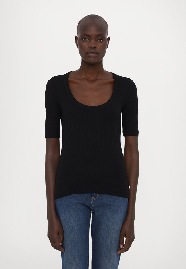 SCOOPNECK SHORTSLEEVE - Basic T-shirt