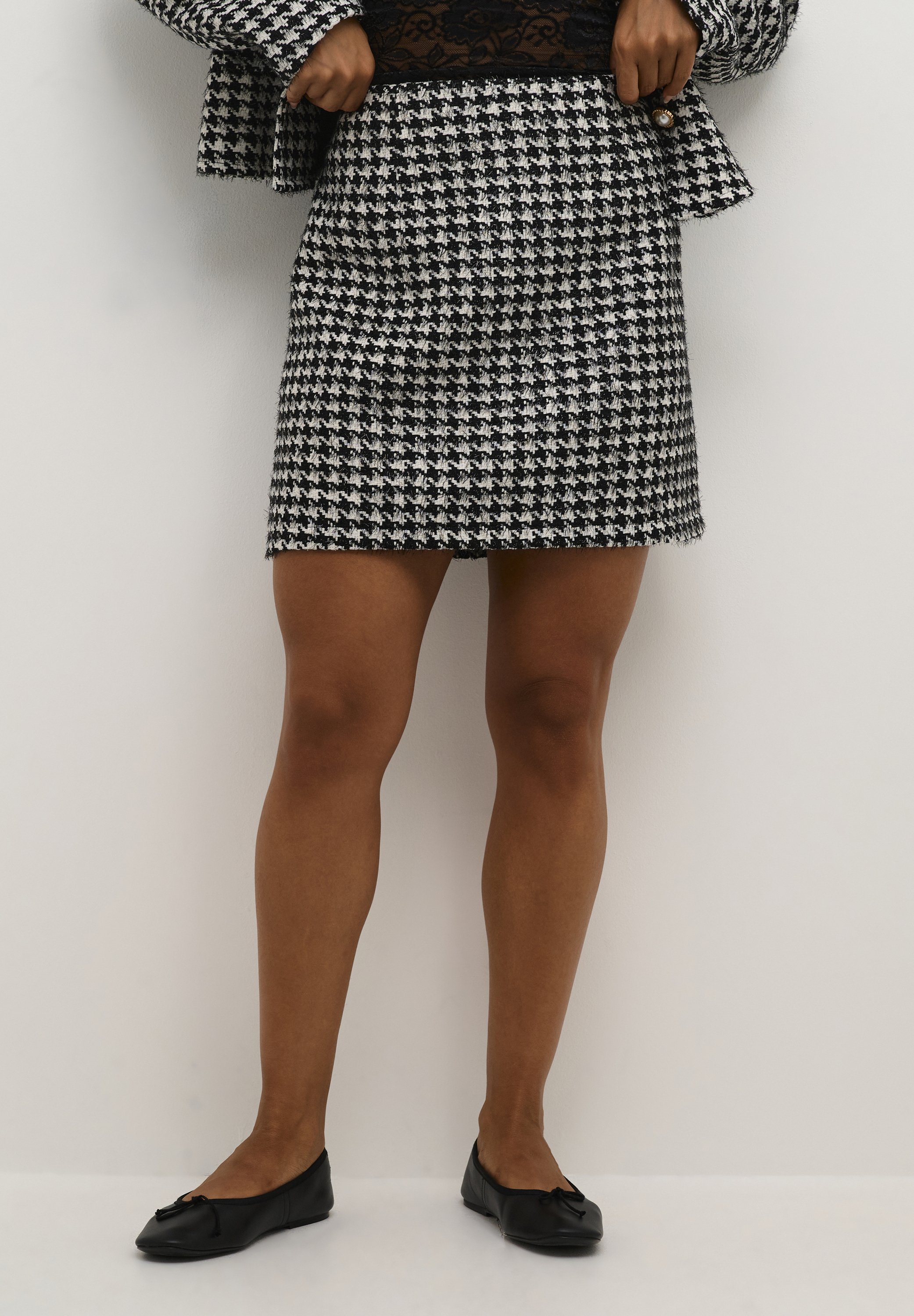 Jupe Crayon GUESS Candris En Imprimé Animalier (taille S) - Élégante Et Moderne !