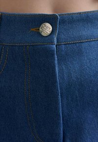 MAITREPIERRE CAGLIO - Short en jean - blue denim