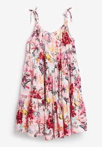 Robe florale rose à bretelles spaghetti, ornée de fleurs vibrantes, de papillons et de motifs de fruits. Fabriquée en tissu léger avec un design à étages.