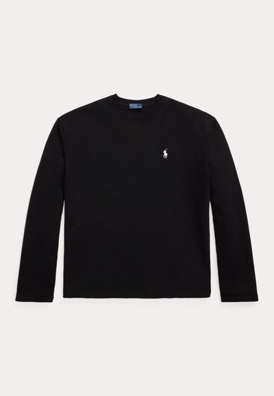 Czarna koszulka z długim rękawem i okrągłym dekoltem z małym, białym logo gracza polo wyszytym na lewej piersi.