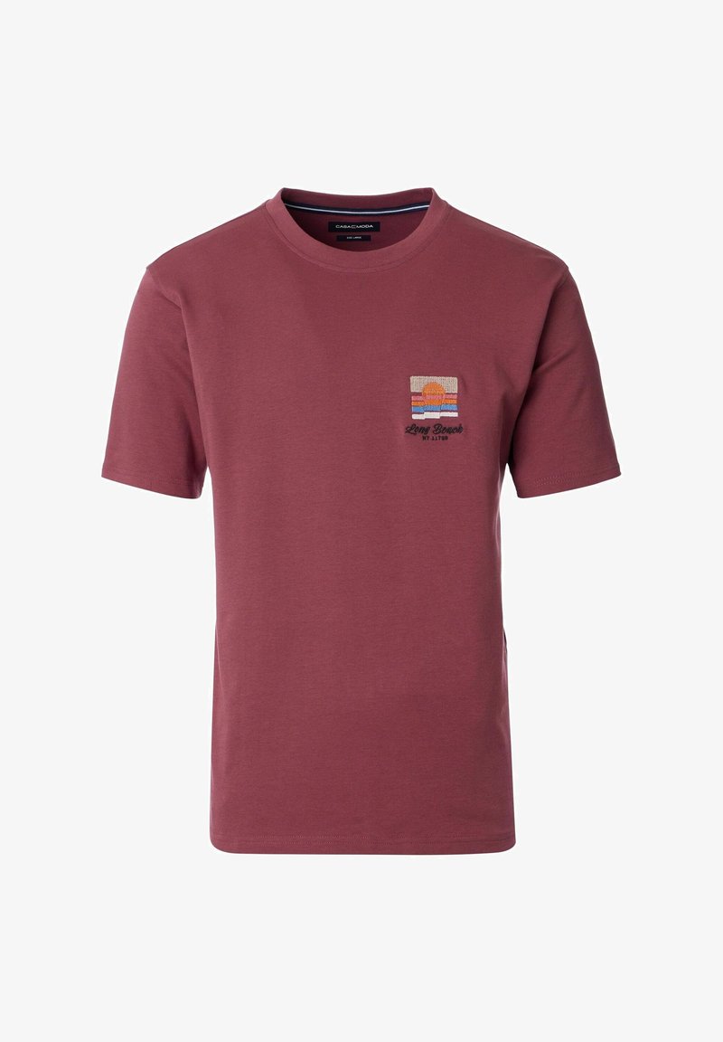 Bordeaux katoenen t-shirt met ronde hals, voorzien van een kleine geborduurde patch van de zon en horizontale strepen op de borst.
