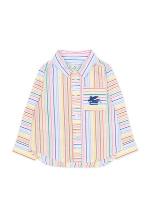 Camisa de manga larga con botones, con rayas verticales multicolores y un pequeño caballo azul alado bordado en el bolsillo del pecho.