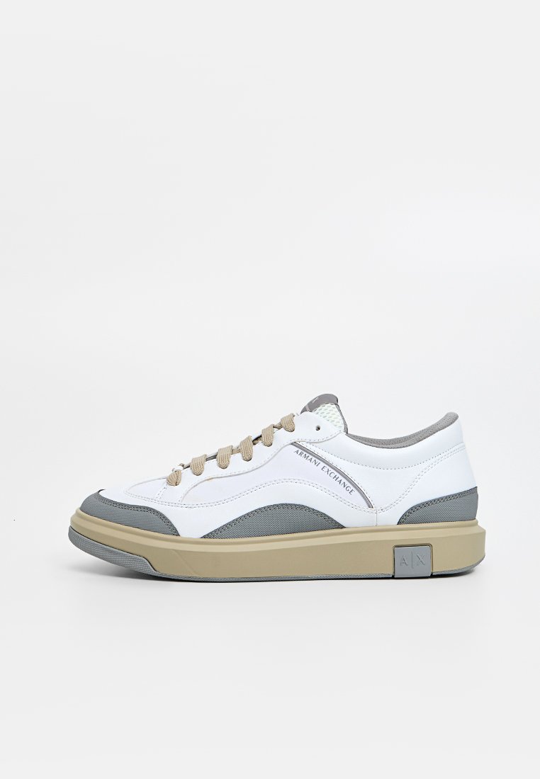 Armani Exchange Sneakers laag wit