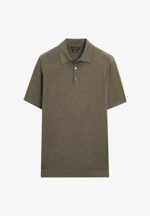 Polo a maniche corte verde oliva con due bottoni e colletto classico, realizzata in morbido tessuto a maglia.