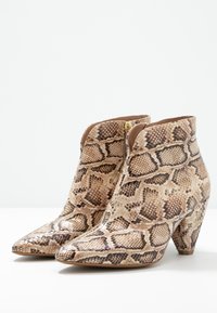 Bruno Premi Botines bajos - brown