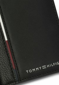 Tommy Hilfiger CASUAL TRIFOLD - Portafoglio - black