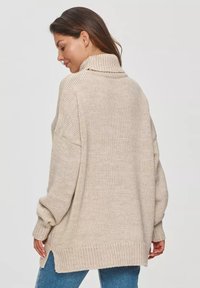 Makadamia - Sweter