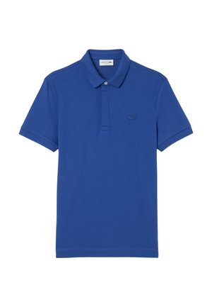 Blå polo t-shirt gjord av strukturerad bomull, med en tre-knapps knappslå, korta ärmar och en liten broderad logga på bröstet.