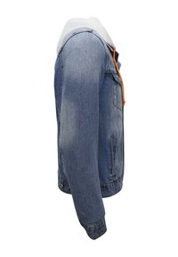 Denim jasje met een lichtgrijze hoodie. Voorzien van een oranje rits, zijzakken en een licht vervaagde blauwe afwerking. Gestructureerd en aansluitend ontwerp.