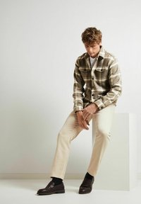 Selected Homme 196 LIGHT WASH - Vaqueros tapered - oatmeal