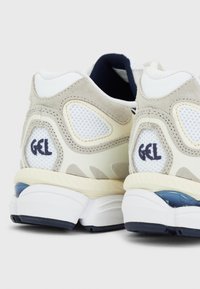 ASICS SportStyle GEL NYC UNISEX - Sapatilhas - white/cream