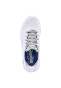 Scarpa sportiva bianca con tomaia in rete, dettagli grigi e lacci elastici. Presenta una soletta blu imbottita con etichetta "SKECHERS slip-ins."