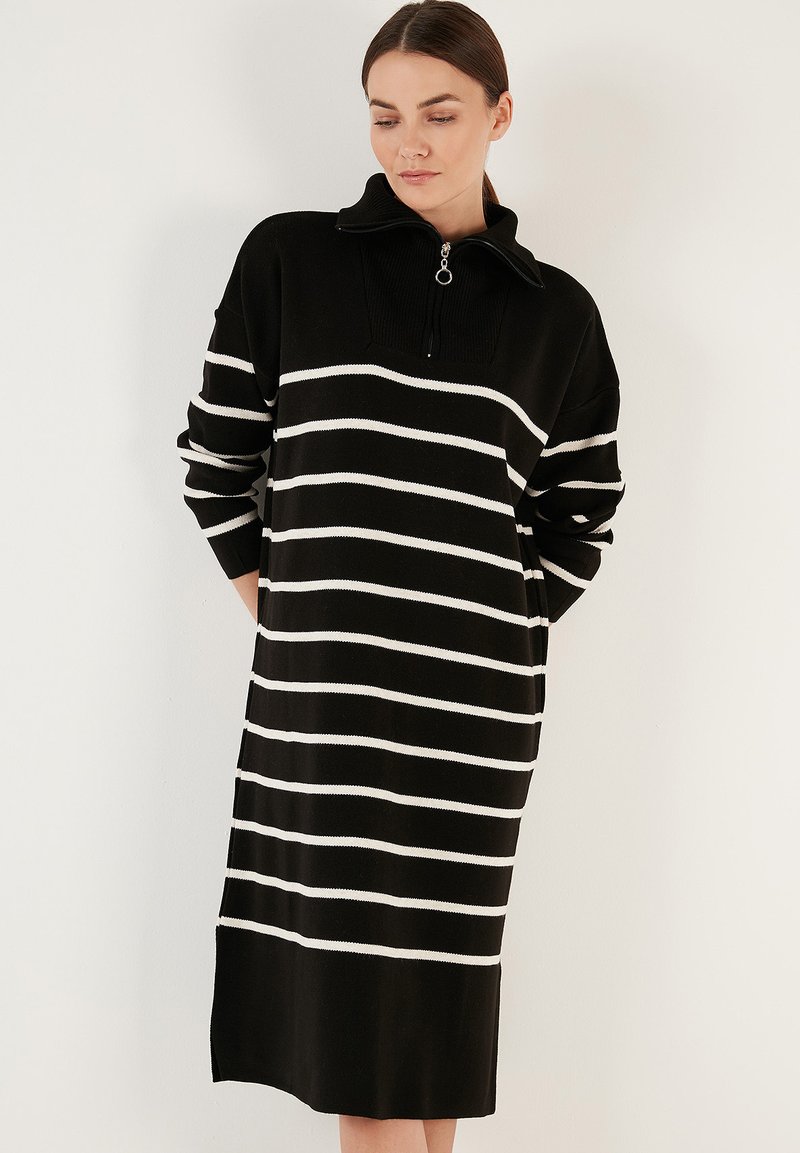 LELA REGULAR FIT - Rochie tricotată - black/cream