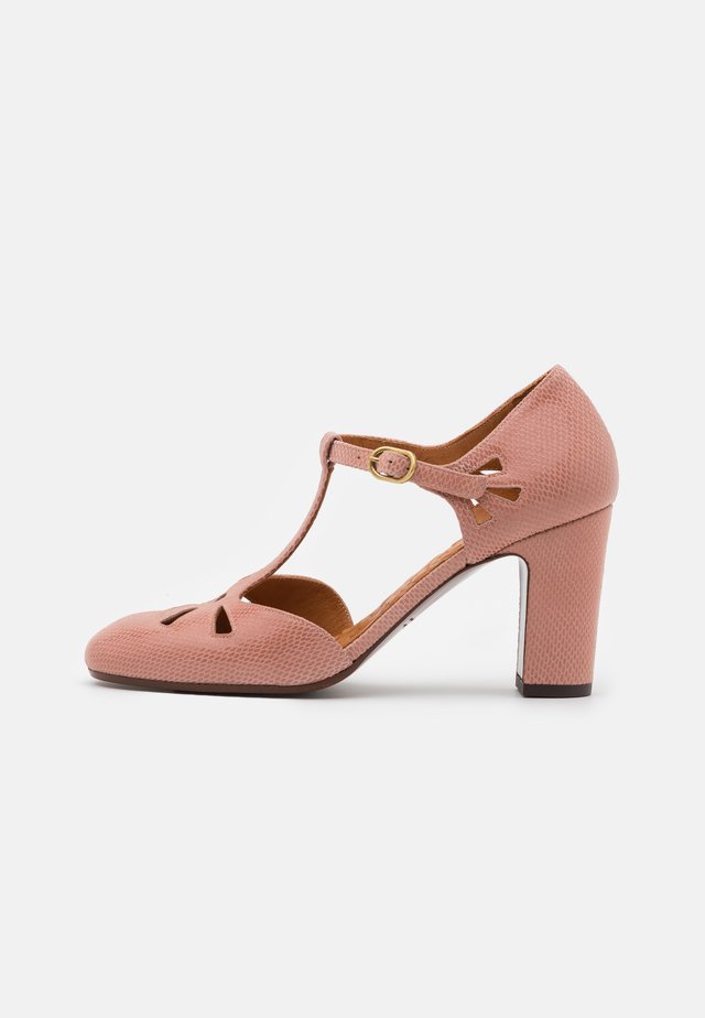 escarpin chie mihara