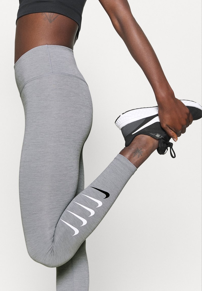 Nike Performance Leggings grey (Pre-owned)
