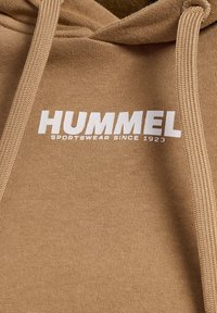 Hummel HMLLEGACY CROPPED  - Sweat à capuche - tigers eye