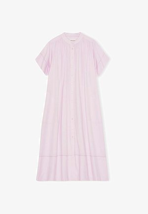 Heledu roosa puuvillane kleit lühikeste varrukatega, nööpidest ees, ja volditud disainiga. Omab peent tikandit põhja lähedal.