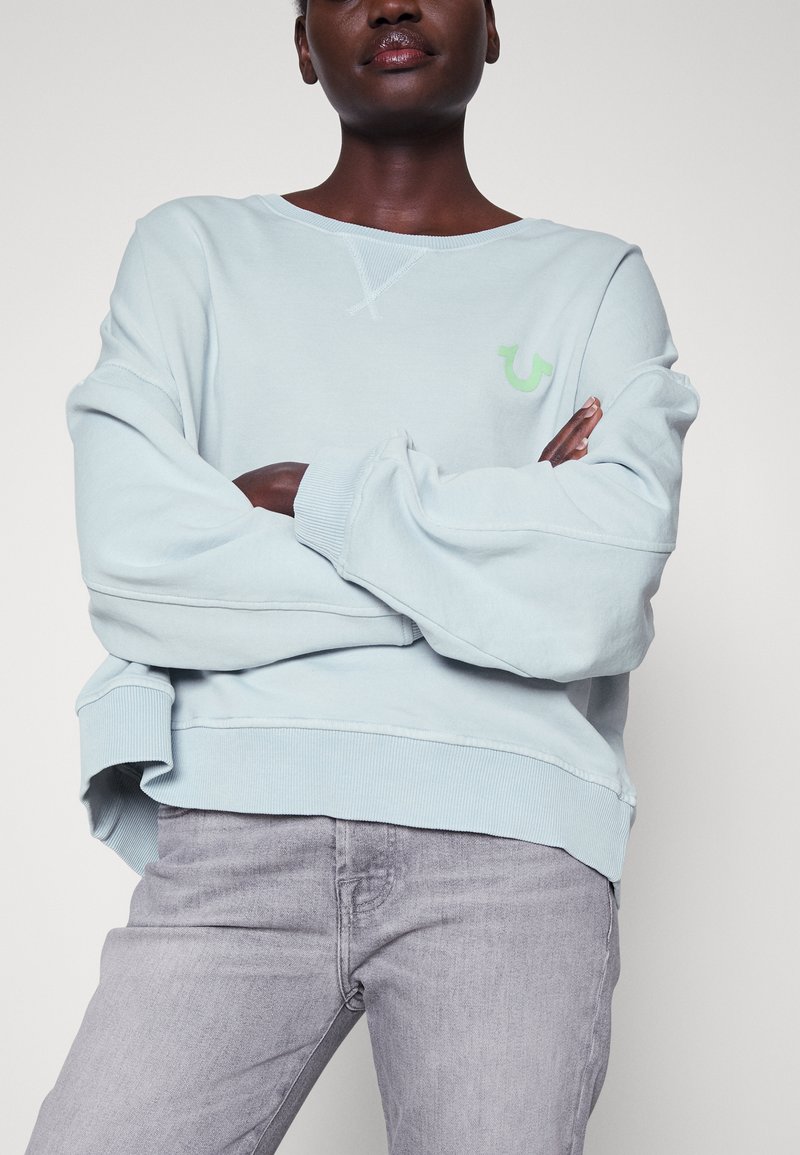 True Religion DIRECT DYE PEACE SWEAT - Sweatshirt - baby blue/light blue -  Zalando.co.uk